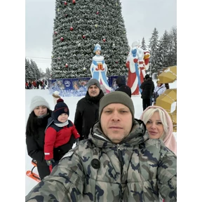 Первый — стикер для MAX