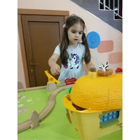 Доча — стикер для MAX