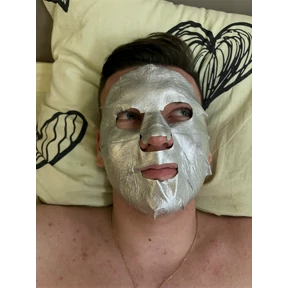 Хм — стикер для MAX