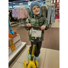Мы — стикер для MAX