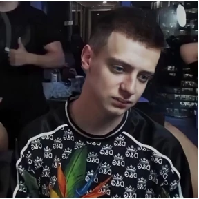 Мел — стикер для MAX