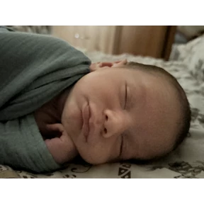 Эмир — стикер для MAX