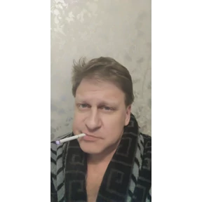 Мы — стикер для MAX