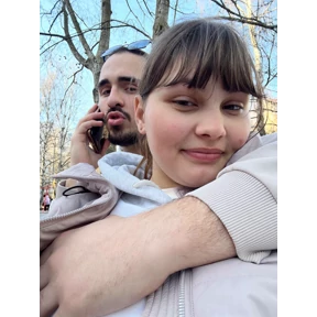 lovve — стикер для MAX