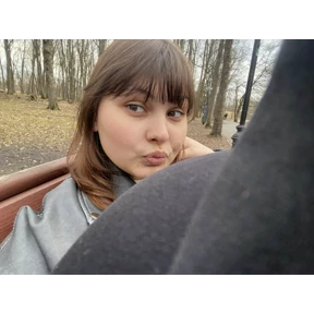 lovve — стикер для MAX