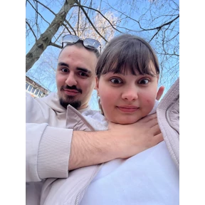 lovve — стикер для MAX