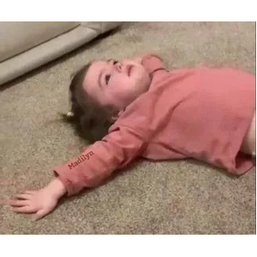 Giiiiirl! — стикер для MAX