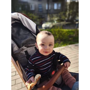 Макарундель — стикер для MAX
