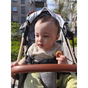 Макарундель — стикер для MAX