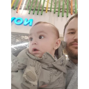 Макарундель — стикер для MAX
