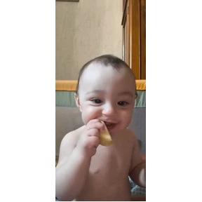 Макарундель — стикер для MAX