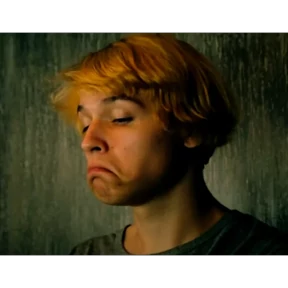 лев — стикер для MAX