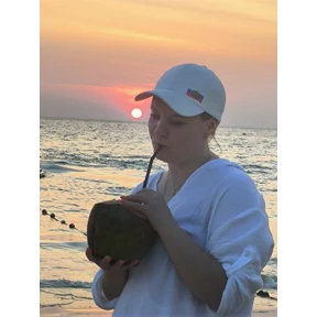 Tai — стикер для MAX