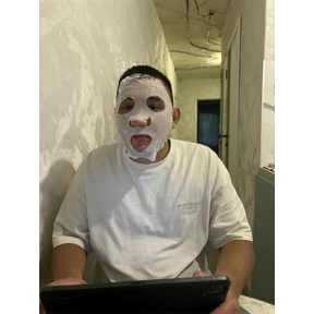 Аннаев — стикер для MAX