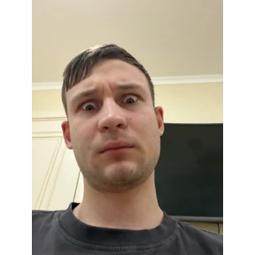 Мы — стикер для MAX