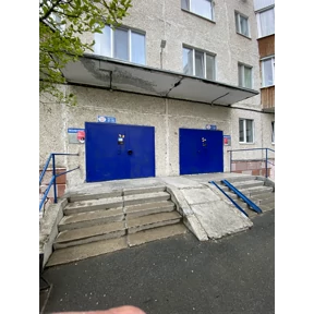 Подъезды — стикер для MAX