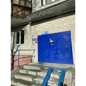 Подъезды — стикер для MAX