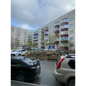 Подъезды — стикер для MAX