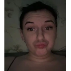 Хум — стикер для MAX