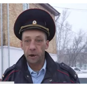 Пак — стикер для MAX