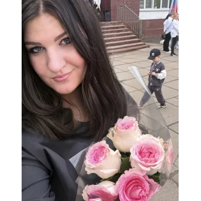 Мы — стикер для MAX