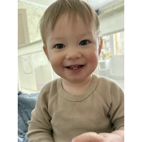 Паша — стикер для MAX