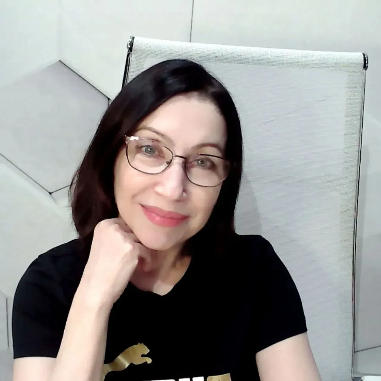 Елена Лучникова — канал в мессенджере MAX