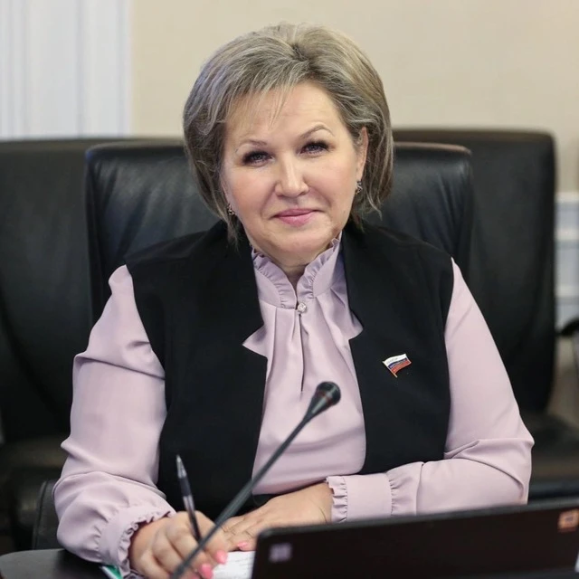 Елена Писарева — канал в мессенджере MAX