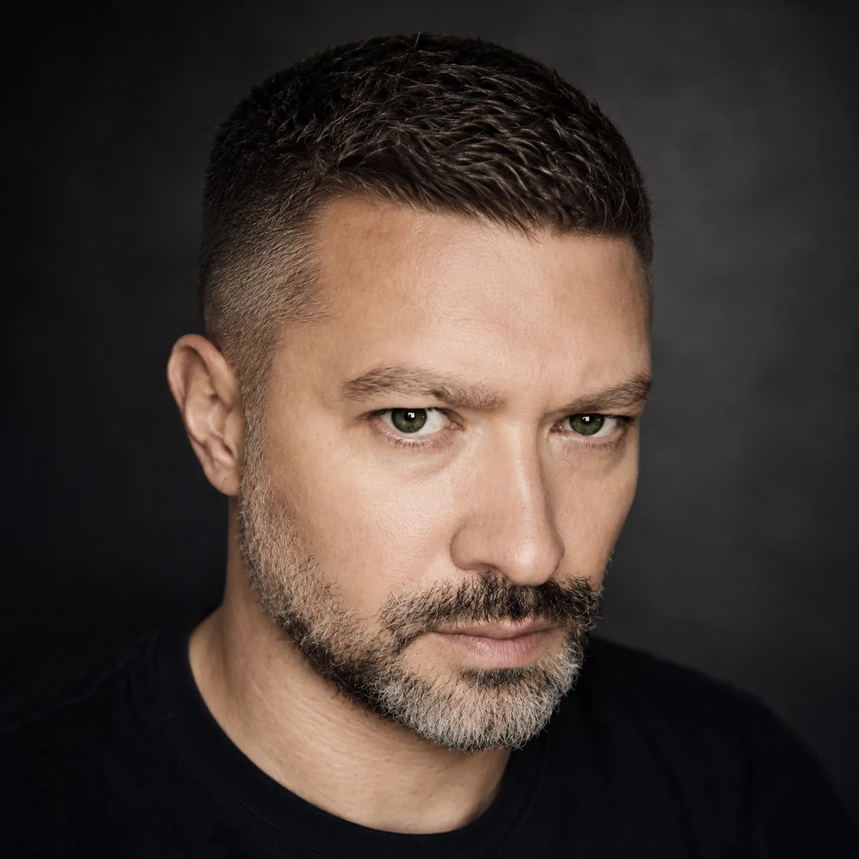 Роман Носиков — канал в мессенджере MAX