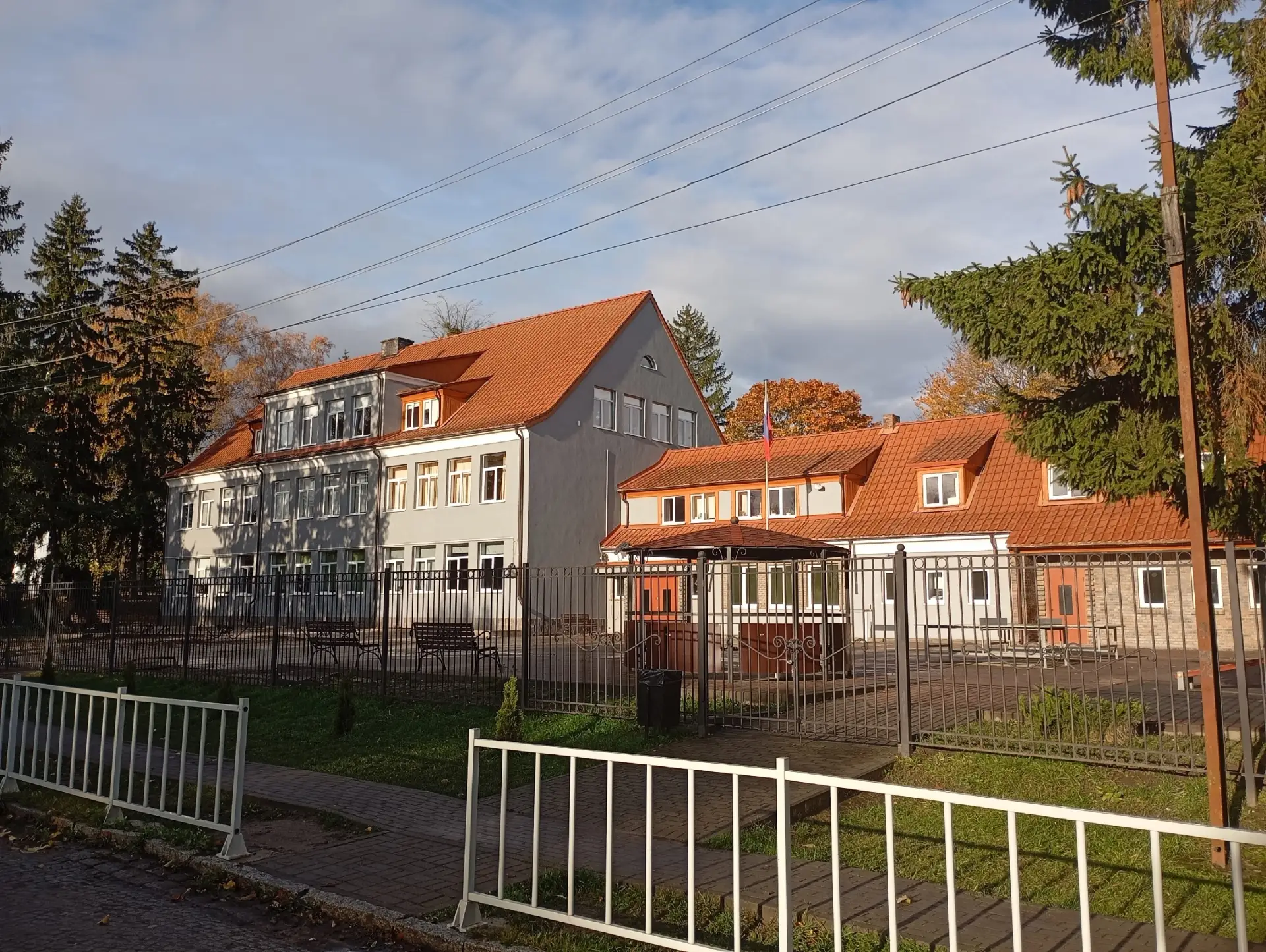 Средняя школа п. Домново