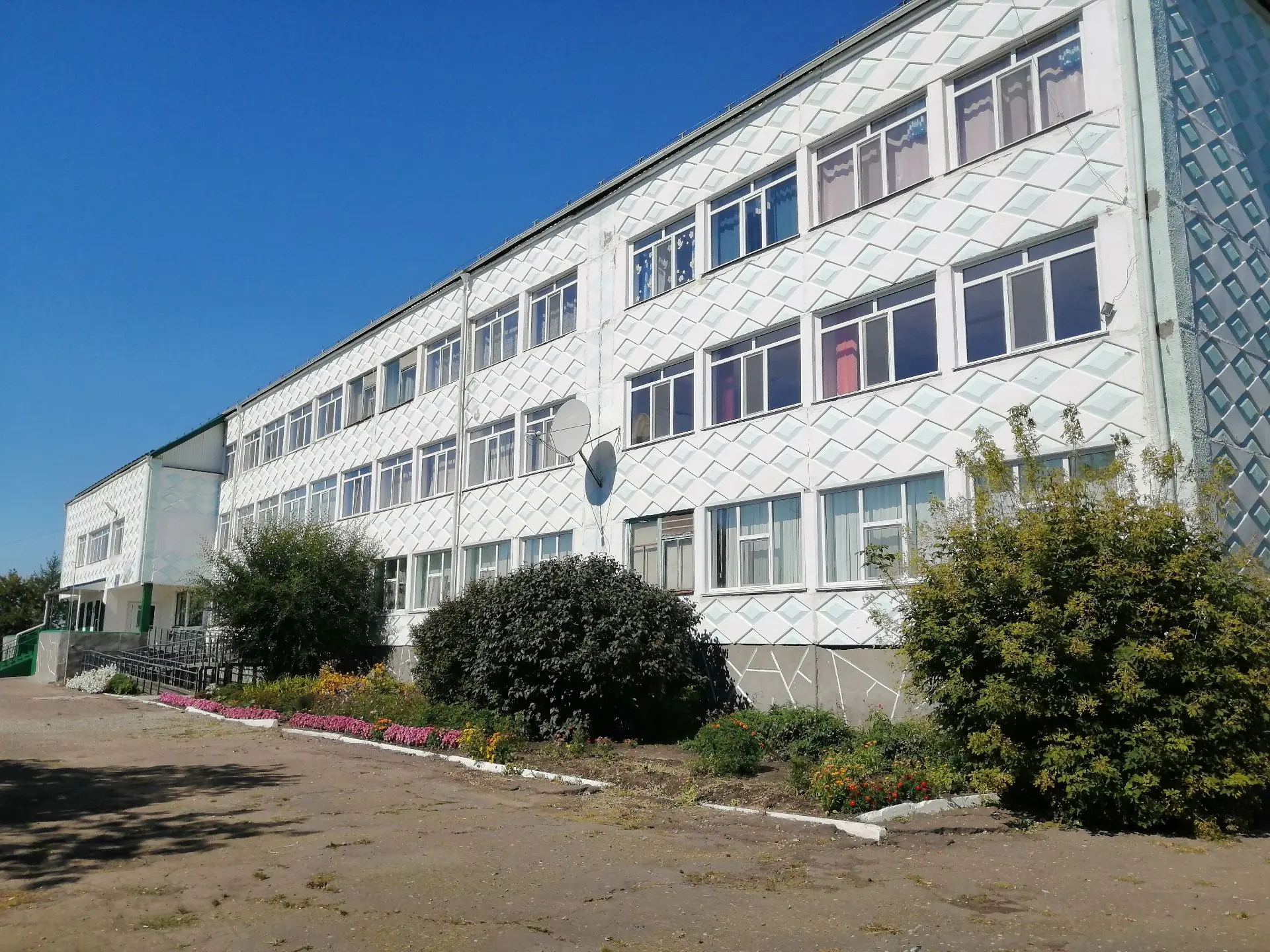 МБОУ "Кормиловский лицей"