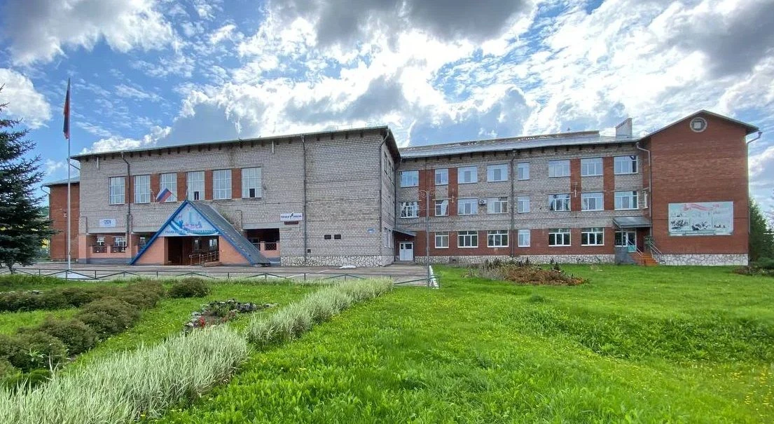 МБОУ СОШ №4 имени Тикеева Д.С.