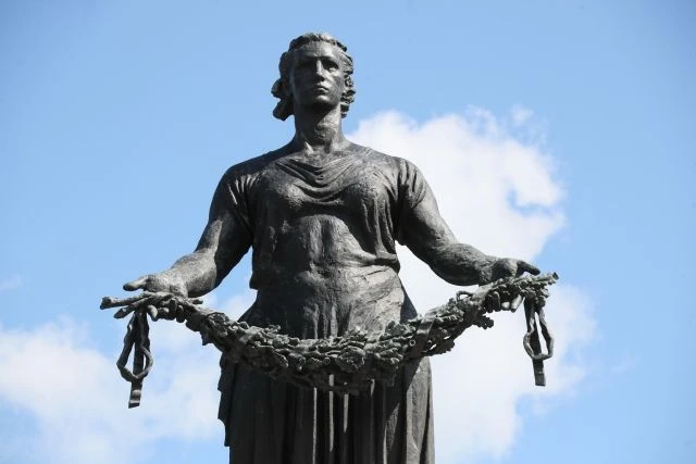 Пискаревский мемориал
