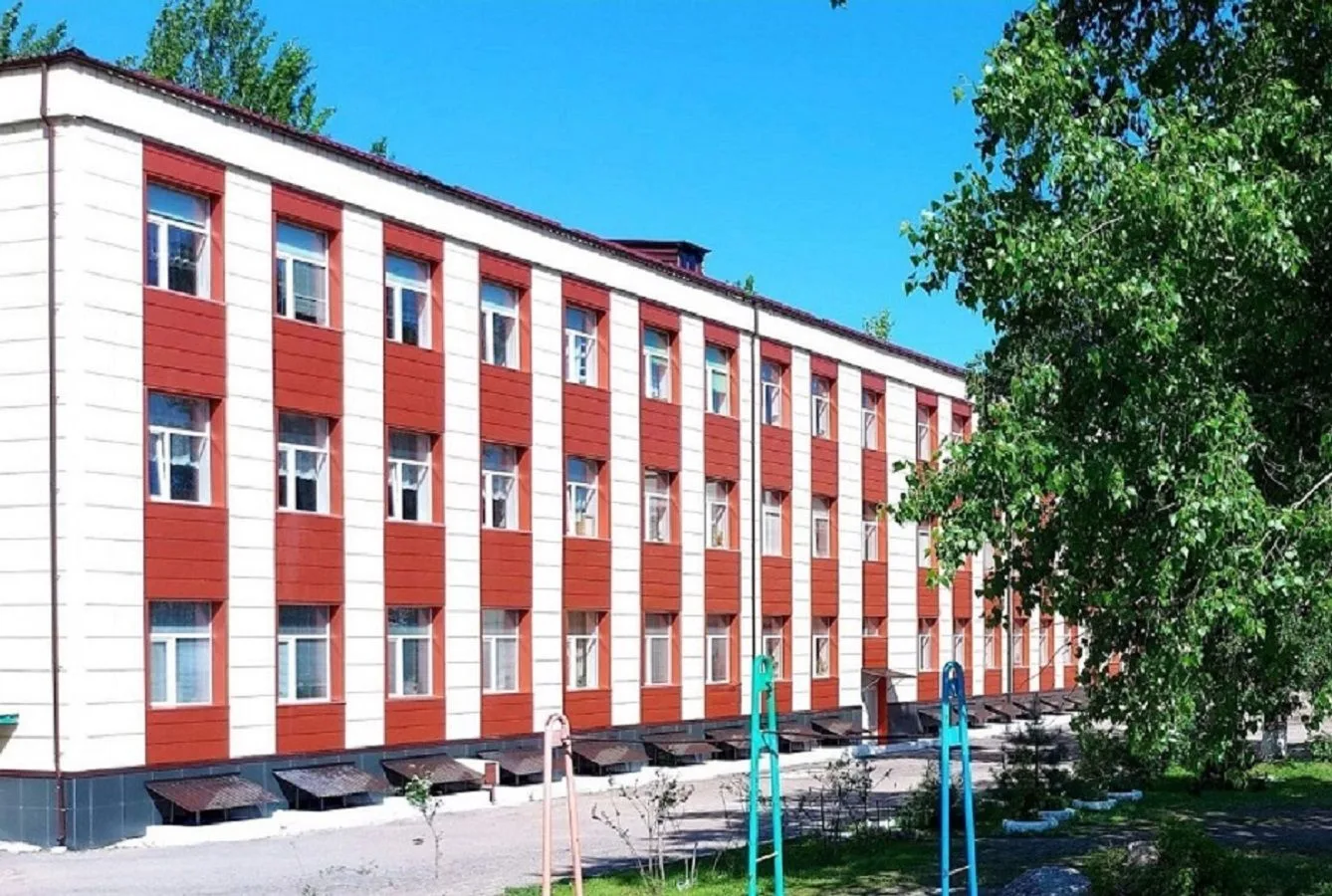 ГБОУ ЛНР "Брянковская СШ №1"