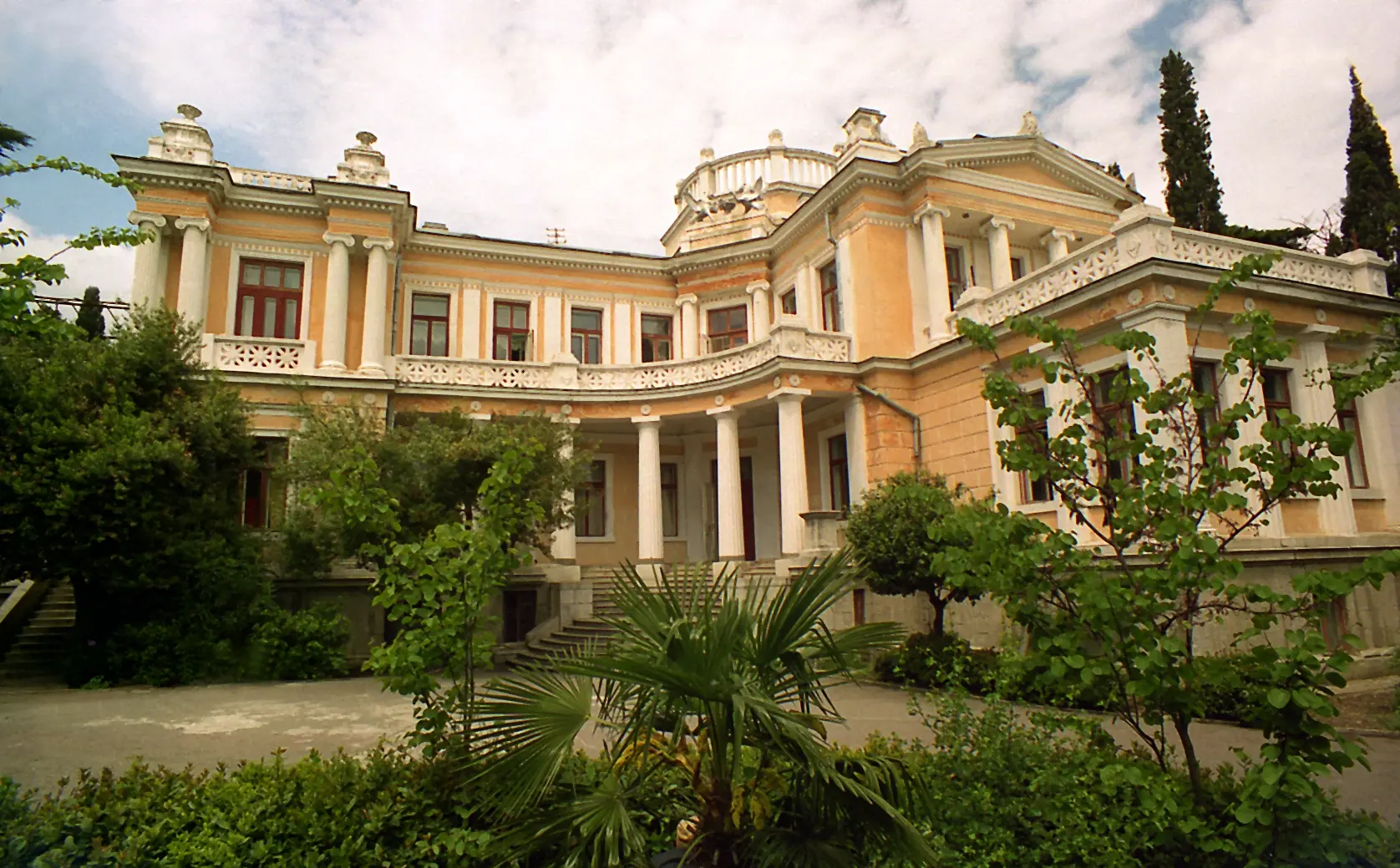 МБУДО "Центр развития творчества детей и юношества" г. Ялта