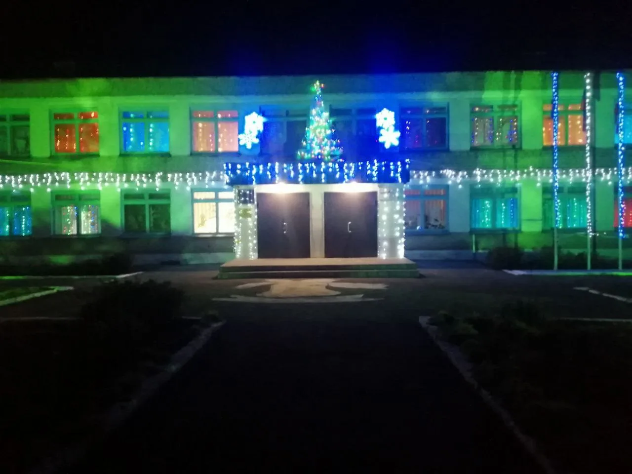 МОУ "СОШ с.Сокур имени Героя Советского Союза А.П.Босова"