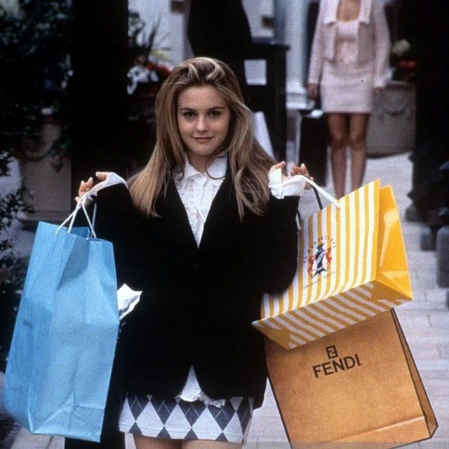 Надеть или одеть? мода стиль образы гардероб тренды одежда цвета офисный повседневный минимализм аксессуары обувь слои сезонные уход советы ткани фактуры шопинг сумки луки фигура знакомства отношения