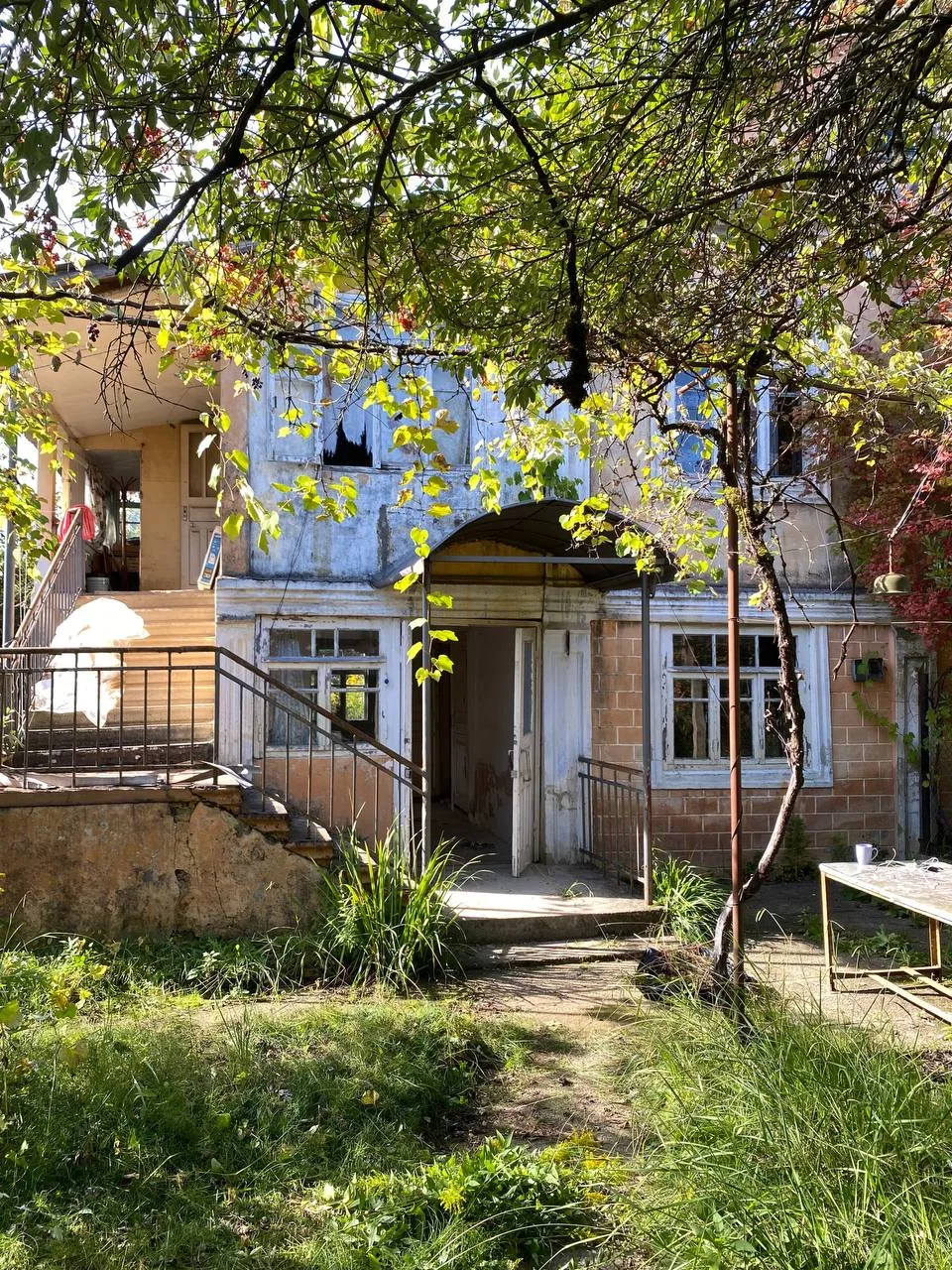 Ремонтируем старый дом у моря!