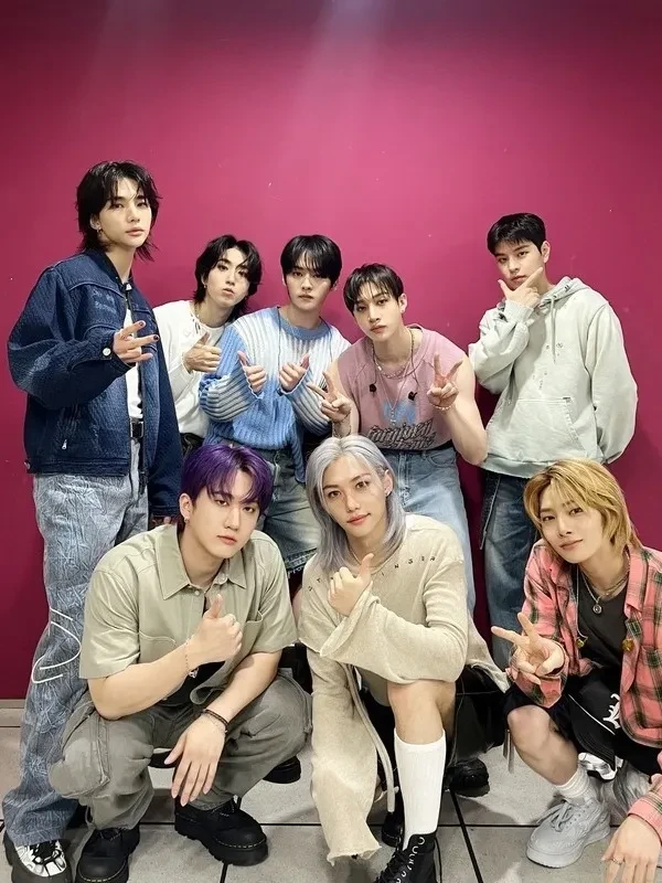 STRAY KIDS / СТРЕЙ КИДЗ — канал в мессенджере MAX