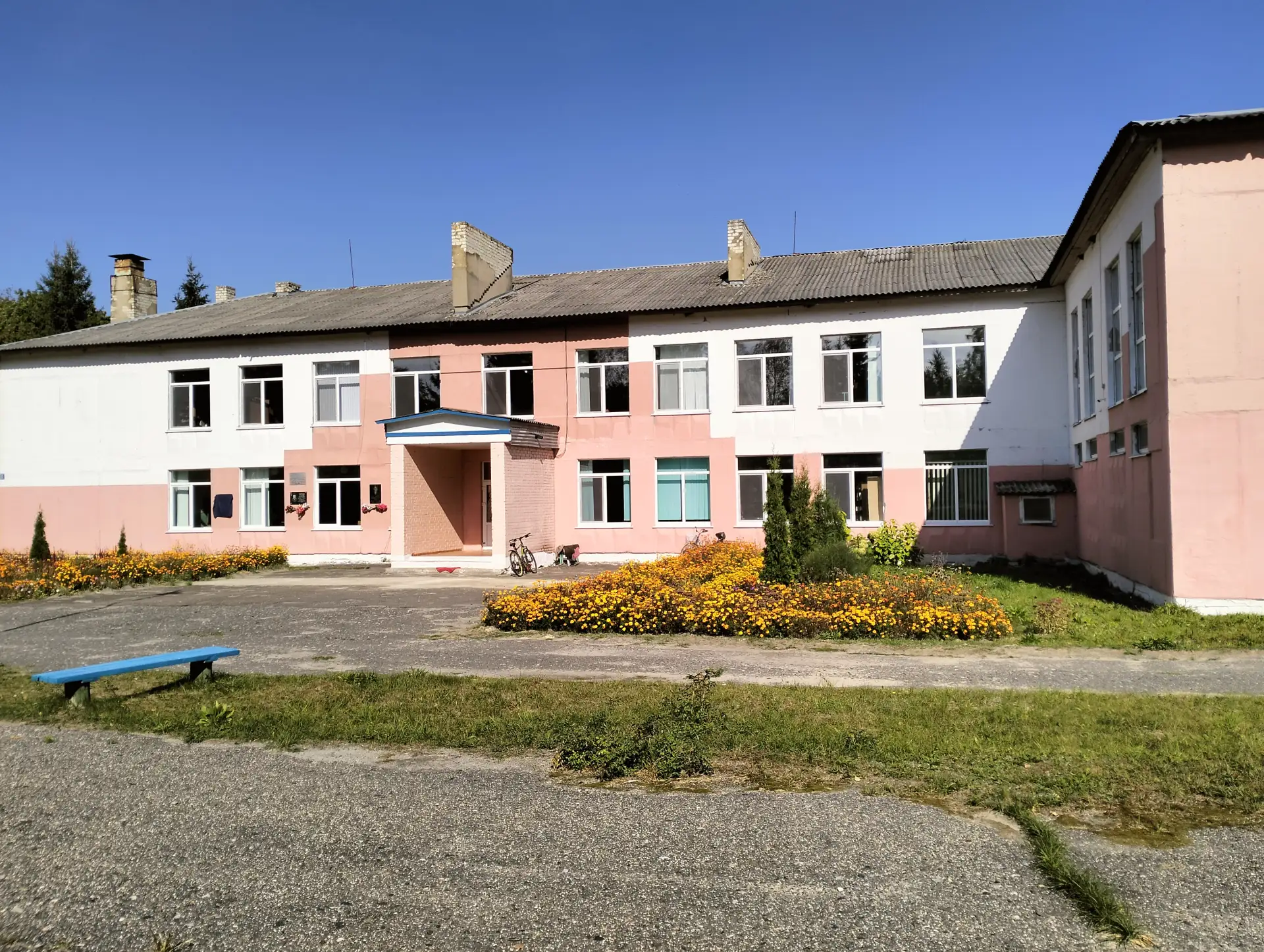 МБОУ "Луговецкая СОШ"