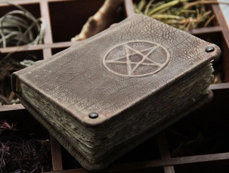 Гримуары ведьм