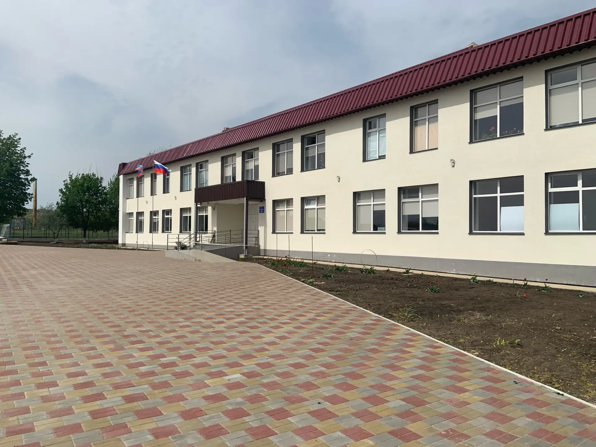 ГБОУ ЛНР "Евсугский УВК"