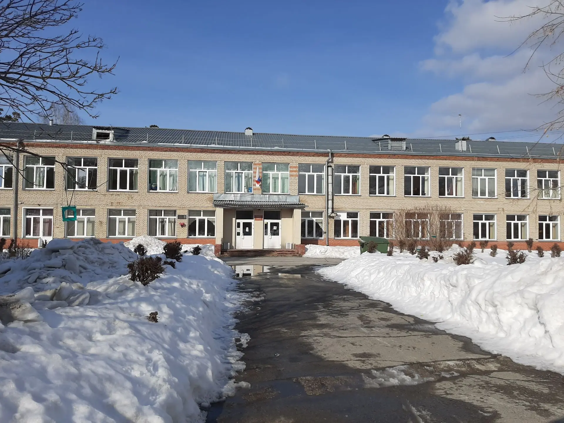 МБОУ "Краснояровская школа № 30 им. Героя России А. Галле"