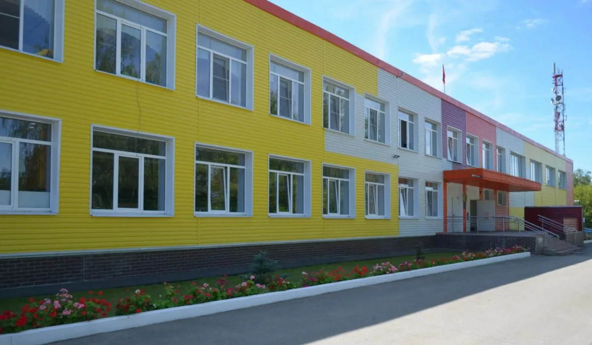 МБОУ "СОШ №5 ЦО г. Суворова им. Е. П. Тарасова"