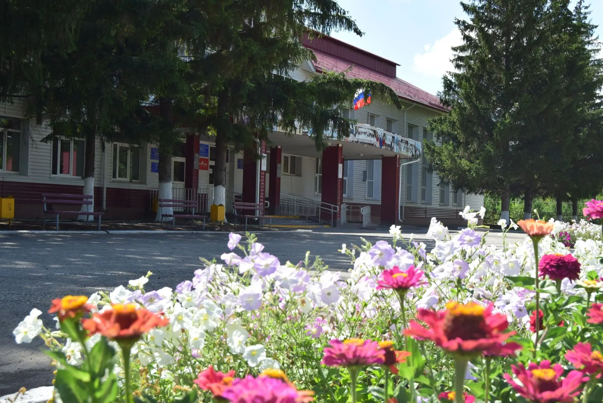 ГБОУ СОШ им. М. К. Овсянникова с. Исаклы