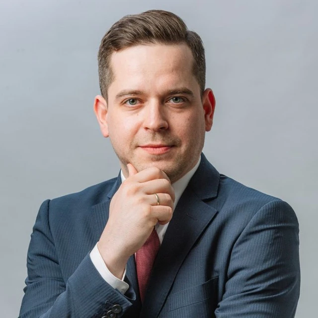 Александр Русанов