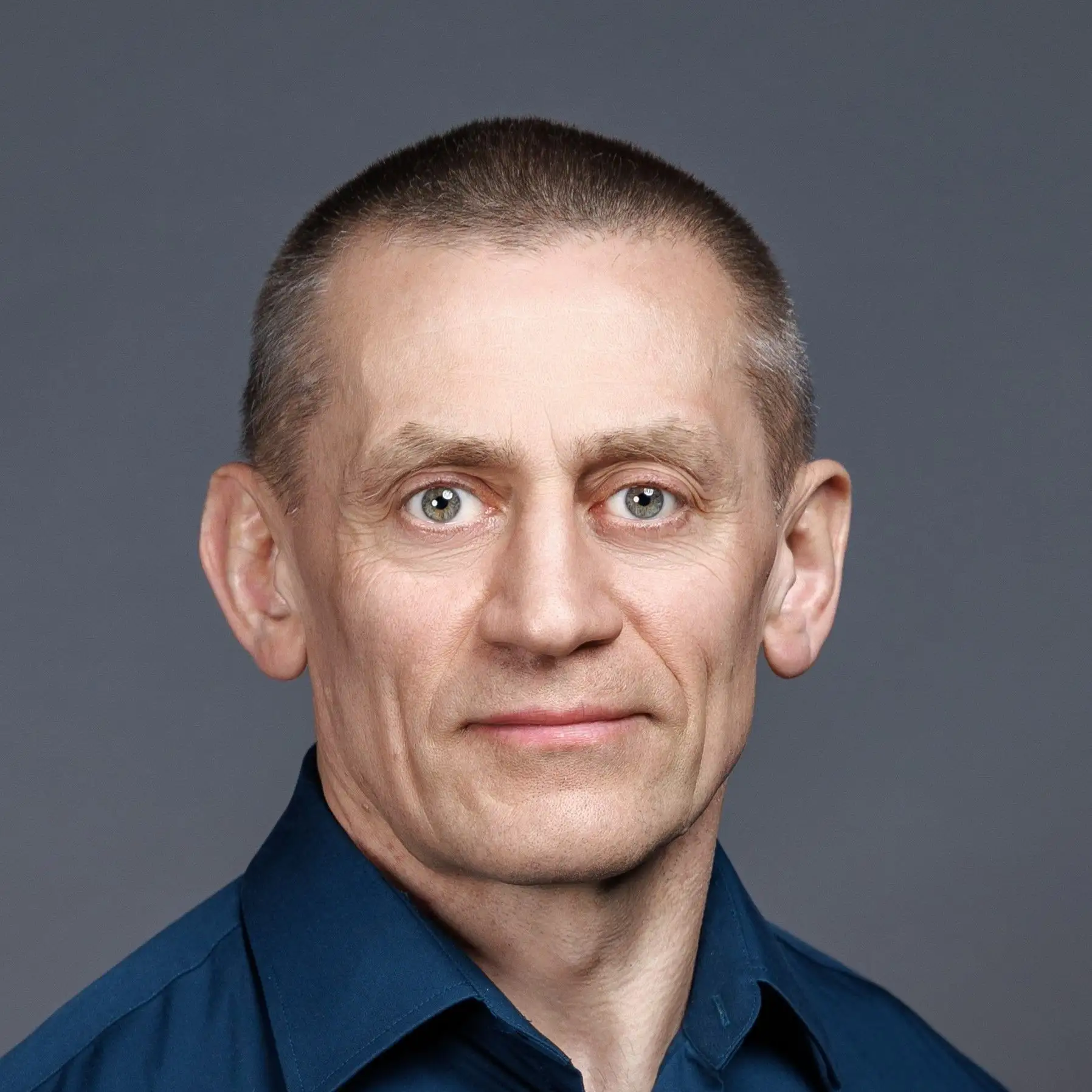 Дмитрий Аксёнов — канал в мессенджере MAX