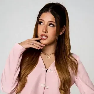 Яна Айшан ☑️ — канал в мессенджере MAX