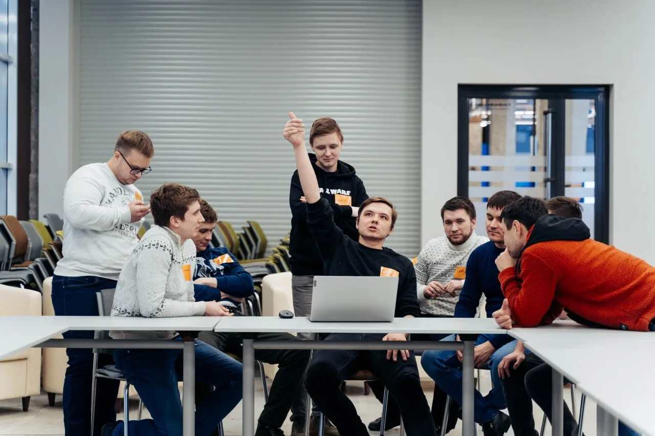 Олег Кивокурцев — канал в мессенджере MAX