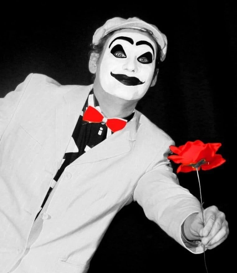 Театр  "На окраине"